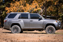 Load image into Gallery viewer, 4runner-2in-install1_2.jpg