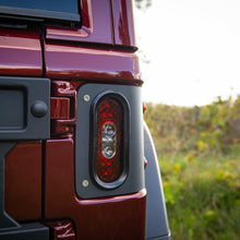 Load image into Gallery viewer, 25-1050-Combat-Tail-Gunner-Tail-Lights-Jeep-JL-1OV.jpg