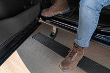 Load image into Gallery viewer, AMPamp-powerstep-2021-ford-f150-blue-construction-lifestyle-02.jpg