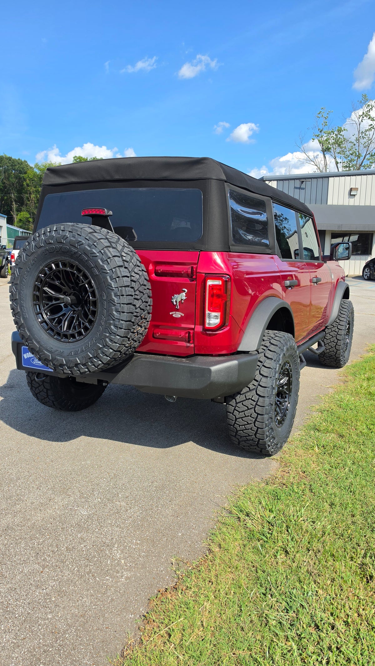 2026 FORD BRONCO BASE