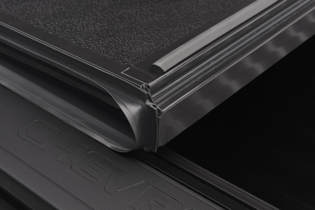 BAKBK_BAKFlip_G2_Silverado_CoverHinge.jpg