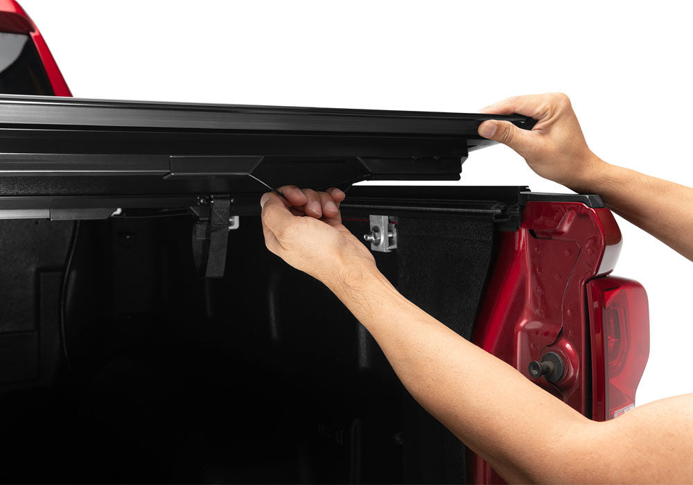 BAKbak-bakflip-g2-2020-chevrolet-silverado-red-studio-14.jpg
