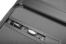 Load image into Gallery viewer, EX_Solid_Fold_ALX_22-Silverado_Detail_Latch-Close-up.jpg