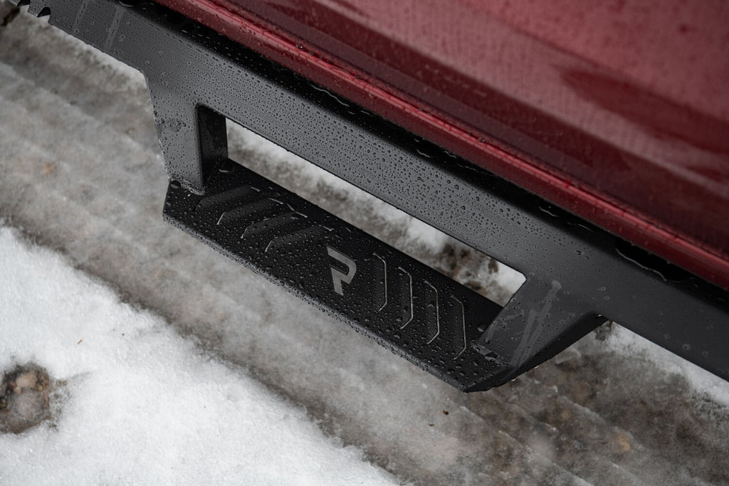 NFBn-fab-epyx-steps-2019-chevrolet-silverado-red-snow-lifestyle-01.jpg