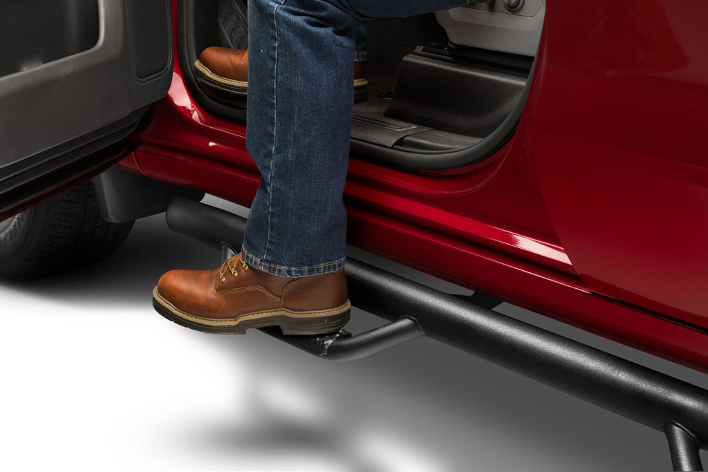 NFBnfab-nerf-step-texture-bed-access-2019-chevrolet-silverado-red-studio-04.jpg