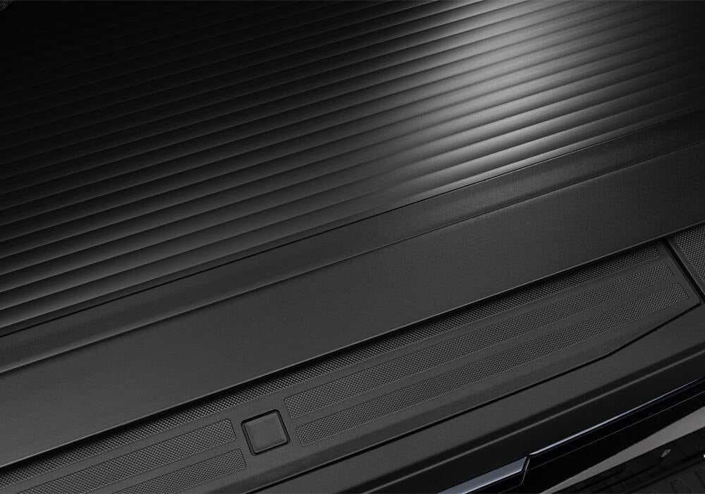 RX_OneXR_21Ford-F150_Details_04TopTailgate.jpg