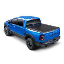 Load image into Gallery viewer, T8N_TFX8010_HF3 TONNEAU COVER_B2C_1.jpg