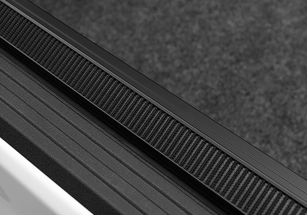 TRXTX_LoPro_Jeep-Gladiator_Details_Hook-and-Loop.jpg