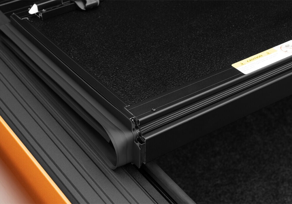 UNDUC_ArmorFlex_19Ford-Ranger_Details_02Hinge.jpg