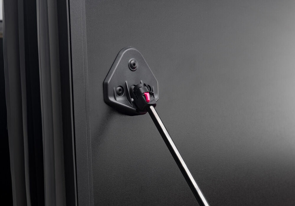 UNDUC_ArmorFlex_Dodge-Ram-2019_Details_01PropRods.jpg