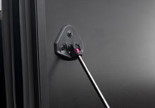 Load image into Gallery viewer, UNDUC_ArmorFlex_Dodge-Ram-2019_Details_01PropRods.jpg