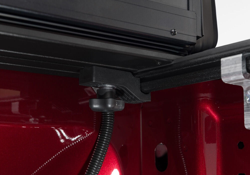 UNDUC_ArmorFlex_Dodge-Ram-2019_Details_03DrainTube.jpg