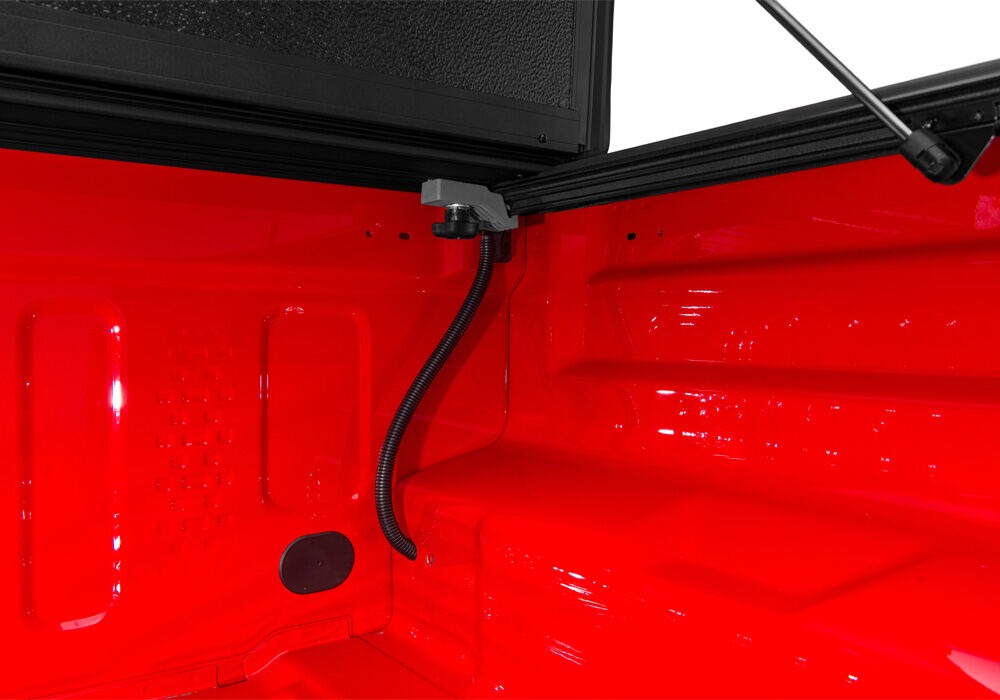 UNDUC_Flex_20Jeep-Gladiator_Details_01-DrainTube.jpg