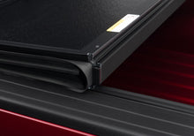Load image into Gallery viewer, UNDUC_Flex_Dodge-Ram-2019_Red_Details-04Hinge.jpg