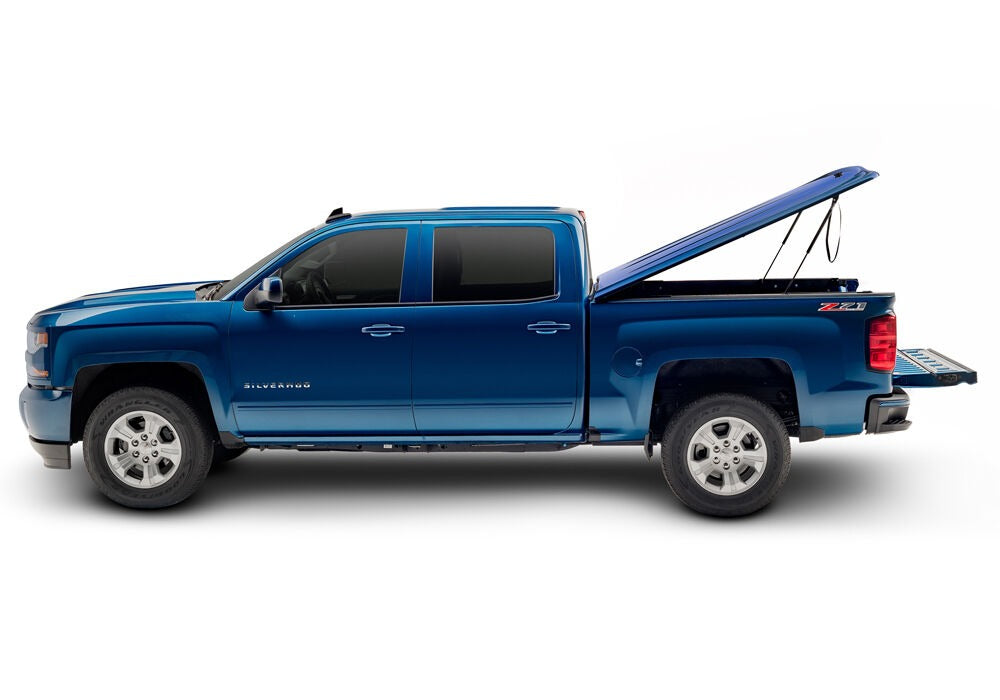 UNDUC_LUX_Chevy_2017_Blue_Profile_03OpenTailgate.jpg