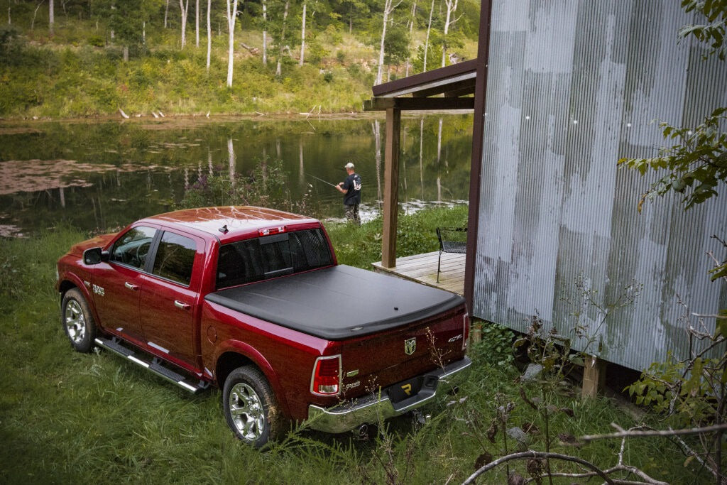 UNDUC_SE_Dodge_Red_02_RT.jpg