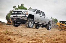 Load image into Gallery viewer, gm-lift-kit_253x-installed_1.jpg