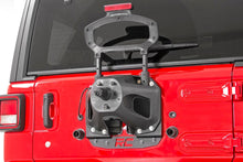 Load image into Gallery viewer, jeep-spare-tire-plate_10526-install2.jpg