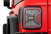Load image into Gallery viewer, jl-taillights-install.jpg