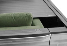 Load image into Gallery viewer, realtruck-retrax-pro-ts-tonneau-cover-pr-05.jpg