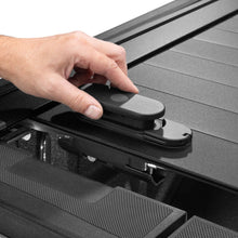 Load image into Gallery viewer, realtruck-retraxpro-xr-tonneau-cover-pr-06.jpg