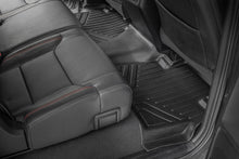 Load image into Gallery viewer, tundra-floor-mats-install2_1.jpg